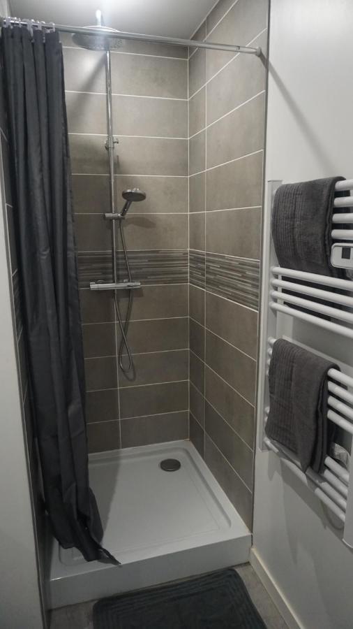 Cosy T2 Wifi Parking Proche Gare Centre Ville Saint-Quentin  Eksteriør billede