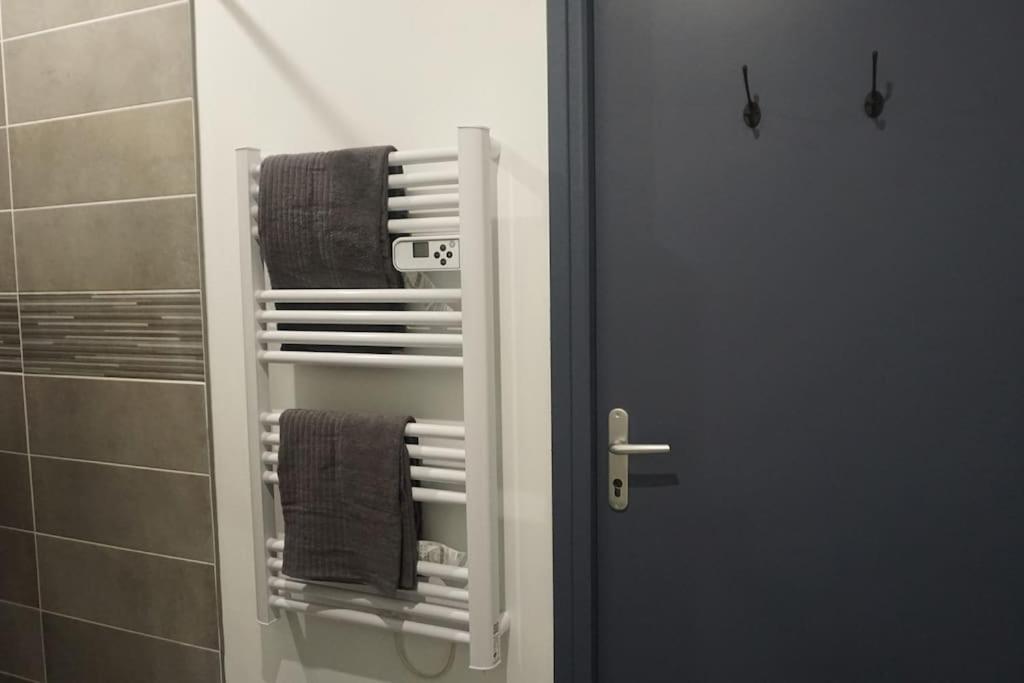 Cosy T2 Wifi Parking Proche Gare Centre Ville Saint-Quentin  Eksteriør billede