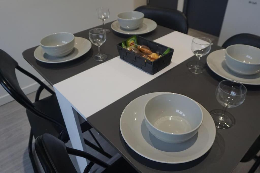 Cosy T2 Wifi Parking Proche Gare Centre Ville Saint-Quentin  Eksteriør billede